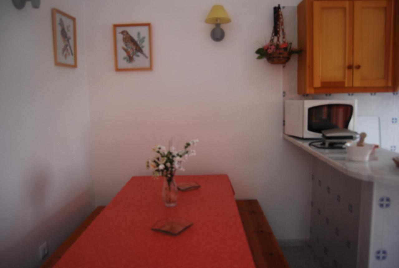 Es Pins Apartment Cala Blanca  Ruang foto