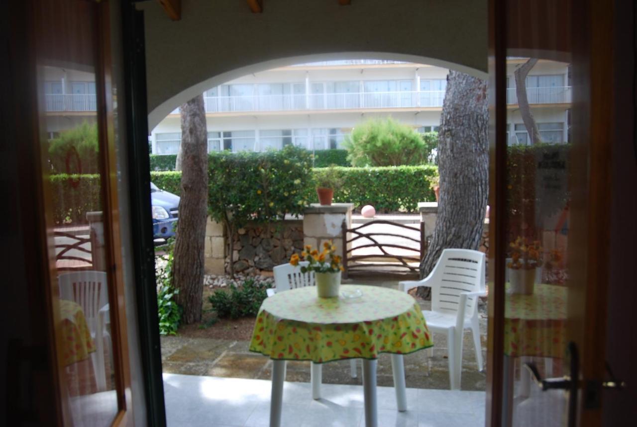 Es Pins Apartment Cala Blanca  Ruang foto